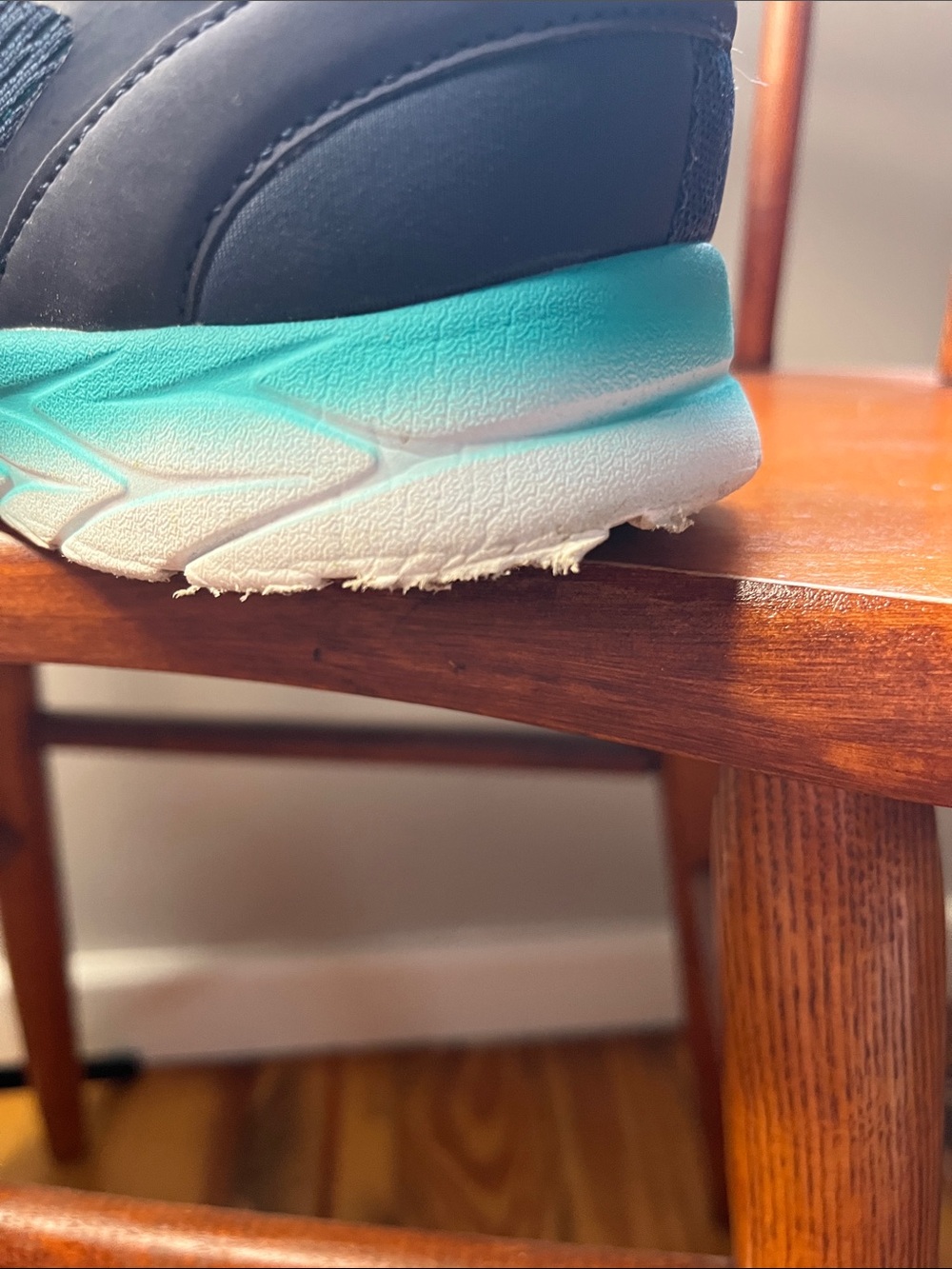 VIONIC Brisk Miles Women’s Sneakers Blue Teal Ombre Athletic Walking Shoes 8.5 - Picture 10 of 11